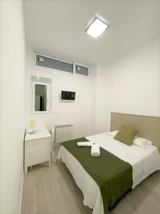 Hospedaje La Paz Madrid Bagian luar foto